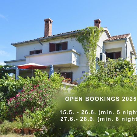 Apartment Zoja Pinezići Eksteriør billede
