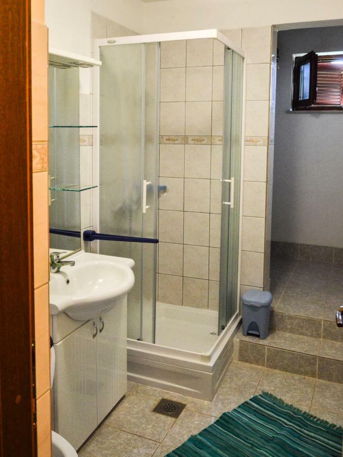 Apartment Zoja Pinezići Eksteriør billede