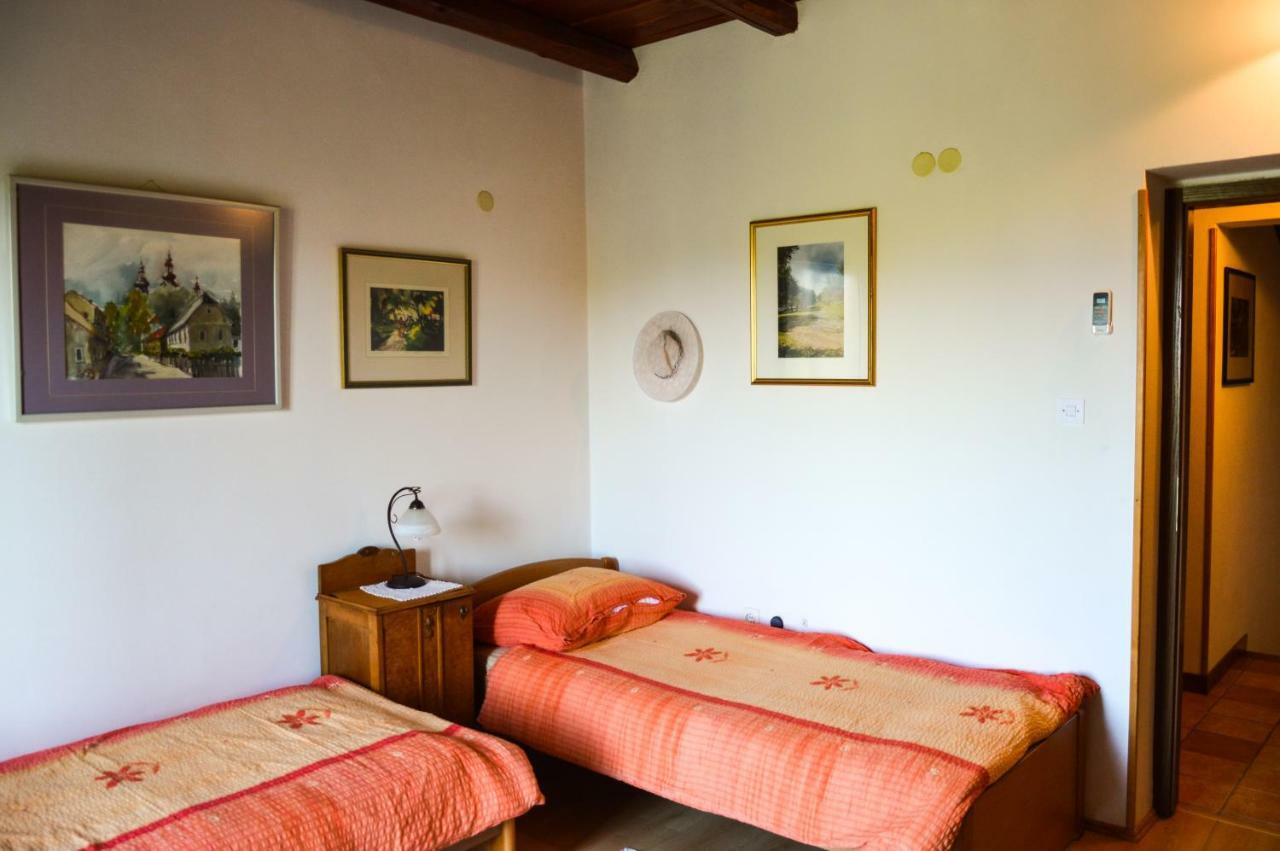 Apartment Zoja Pinezići Eksteriør billede